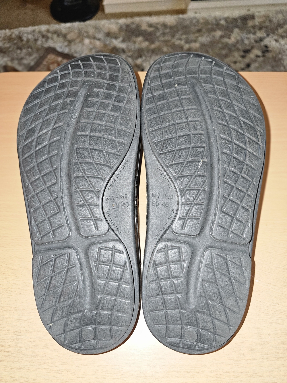 OOFOS Black Women's Thong Sandals - Picture 4 of 4